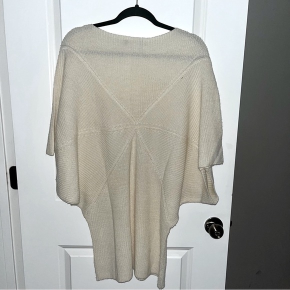 Elegant Cream Women's Sweater - Picture 2 of 8